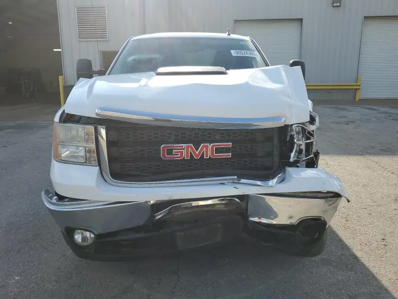2011 GMC SIERRA K2500 SLE  
