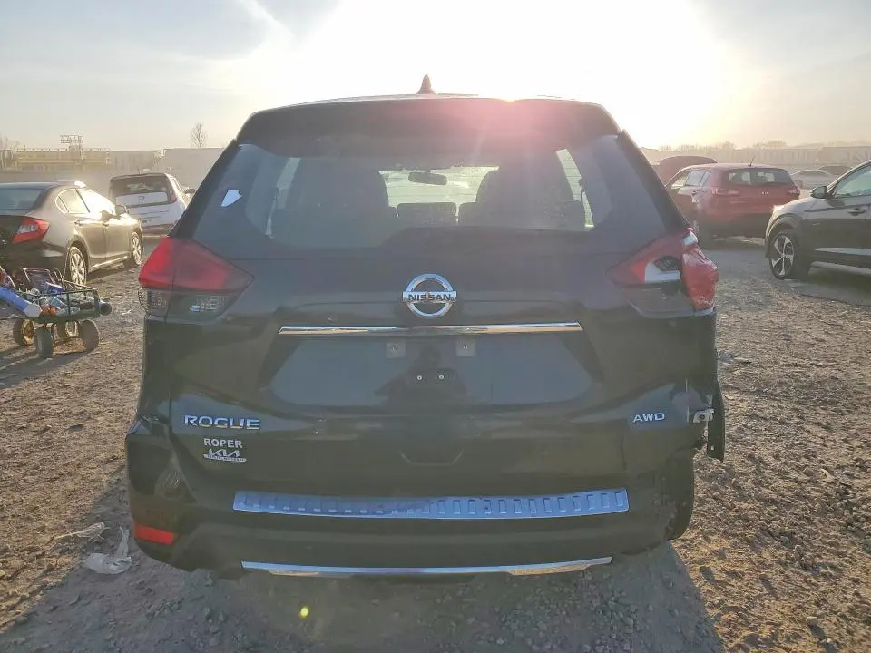 2018 NISSAN ROGUE S  