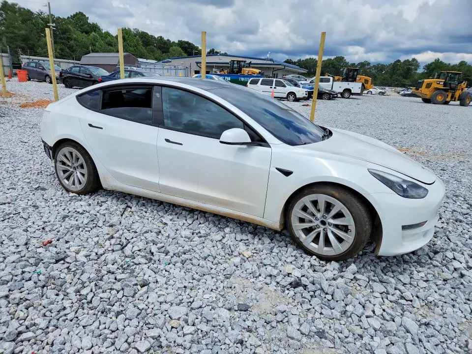 2021 TESLA MODEL 3   