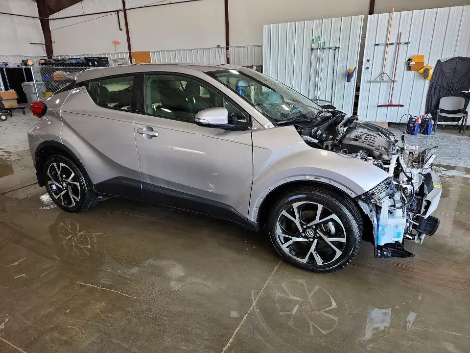 2018 TOYOTA C-HR XLE PREMIUM  