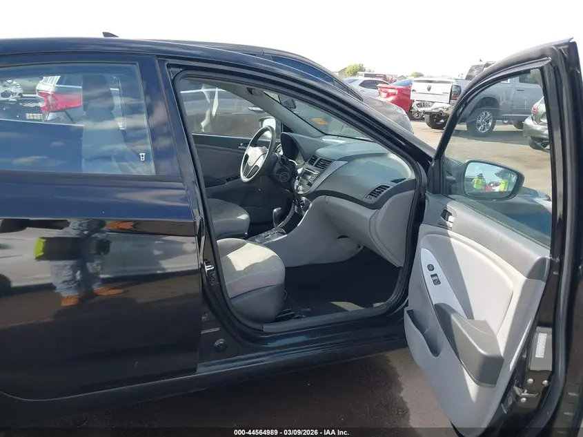 2016 HYUNDAI ACCENT SE