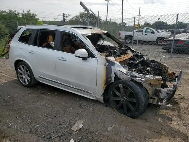 2016 VOLVO XC90 T6