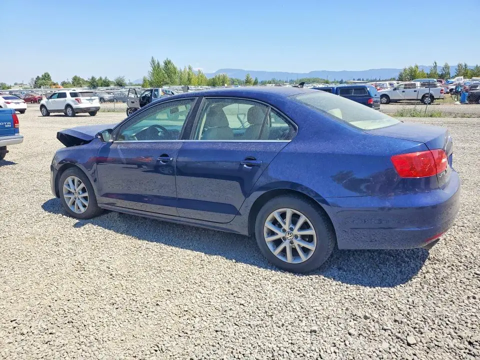2013 VOLKSWAGEN JETTA SE  