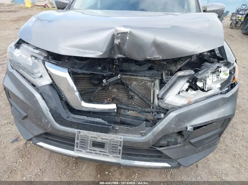 2017 NISSAN ROGUE SV