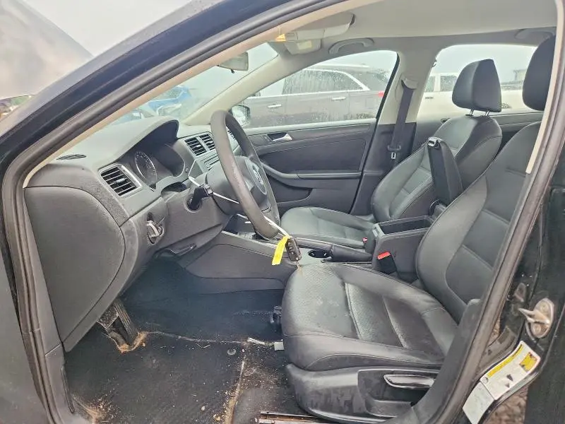 2012 VOLKSWAGEN JETTA SE  
