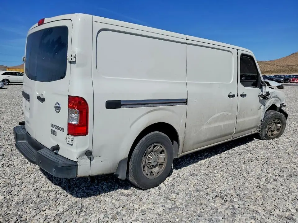 2016 NISSAN NV 2500 HD SV  