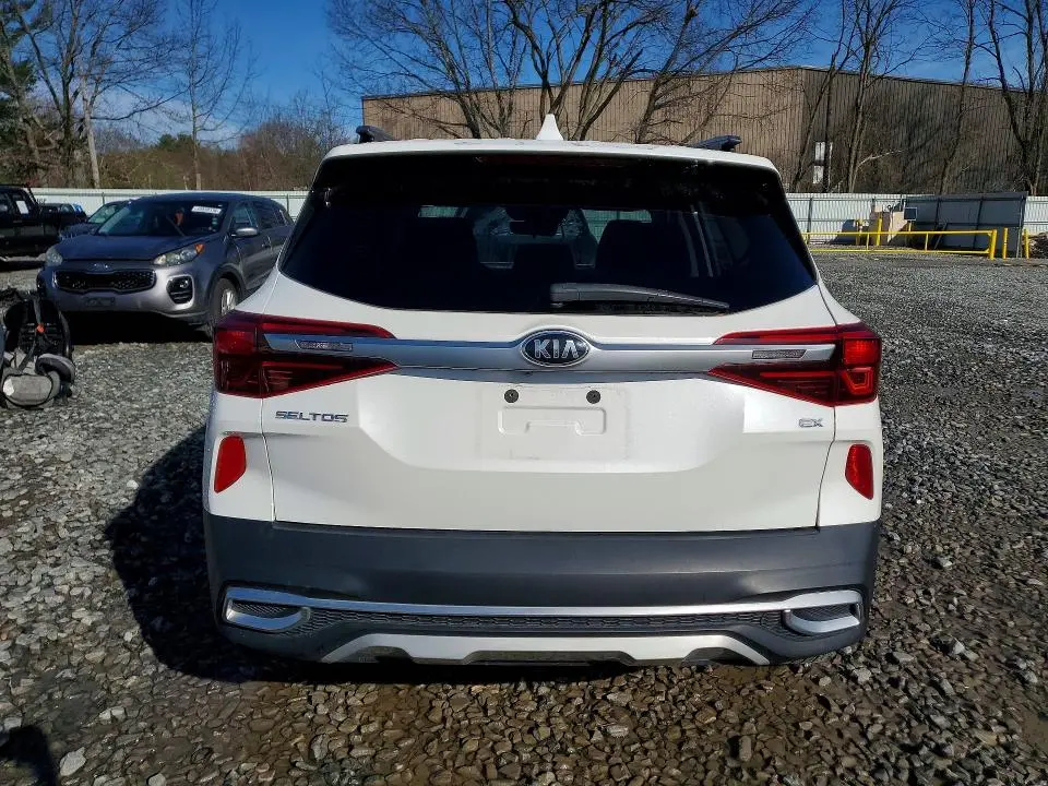 2021 KIA SELTOS EX  