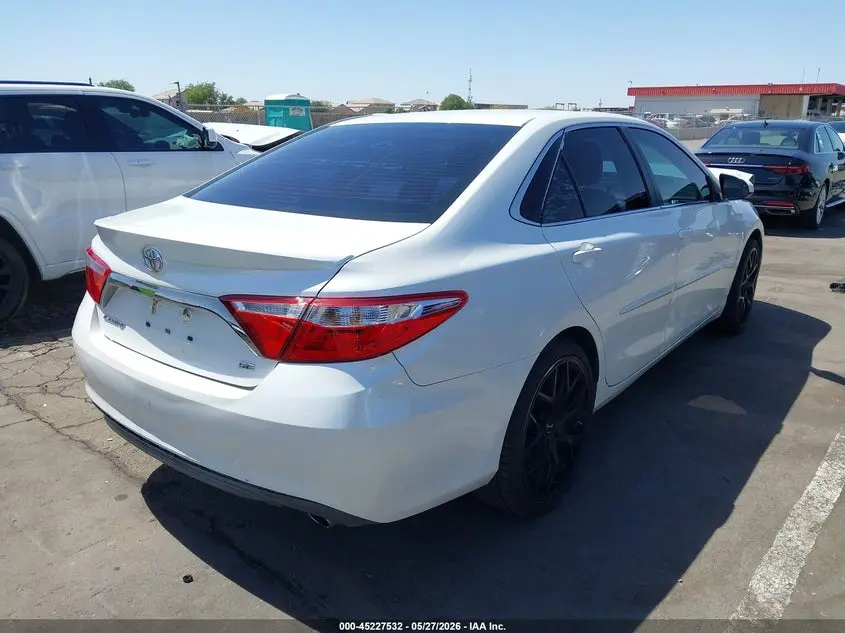 2016 TOYOTA CAMRY SE