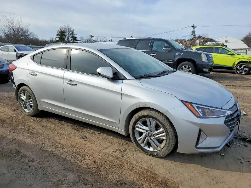 2019 HYUNDAI ELANTRA SEL  