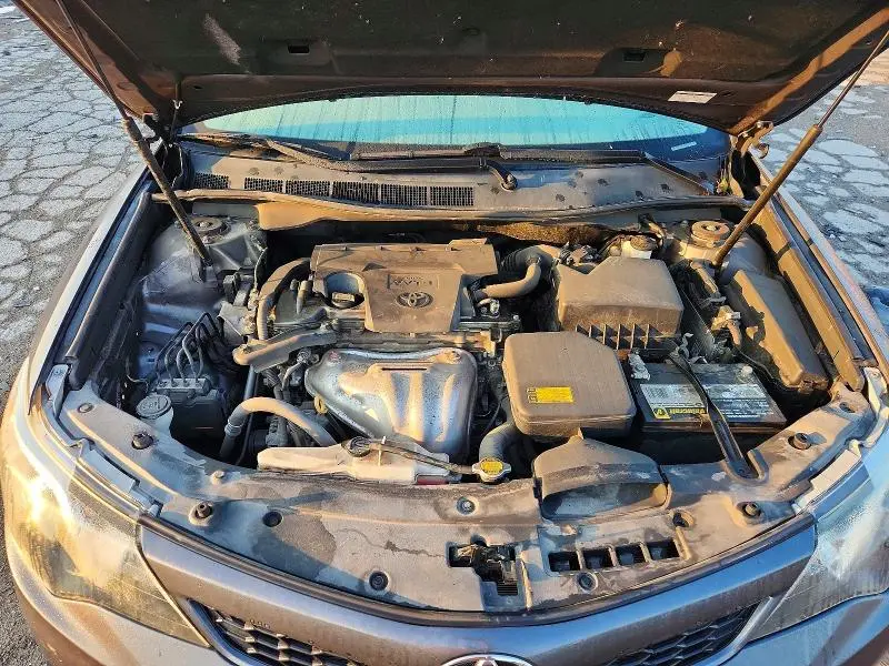 2014 TOYOTA CAMRY SE  