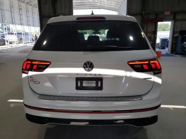2022 VOLKSWAGEN TIGUAN SE R-LINE BLACK  
