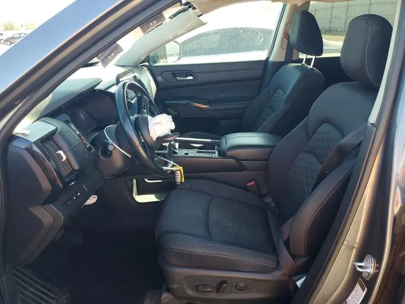 2022 NISSAN PATHFINDER SV  