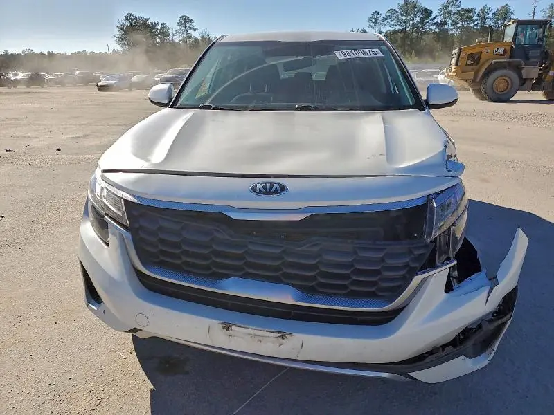 2021 KIA SELTOS LX  