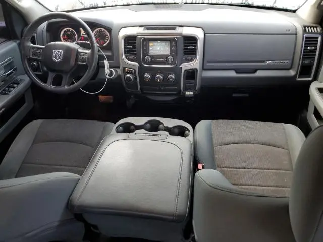 2016 RAM 1500 SLT  
