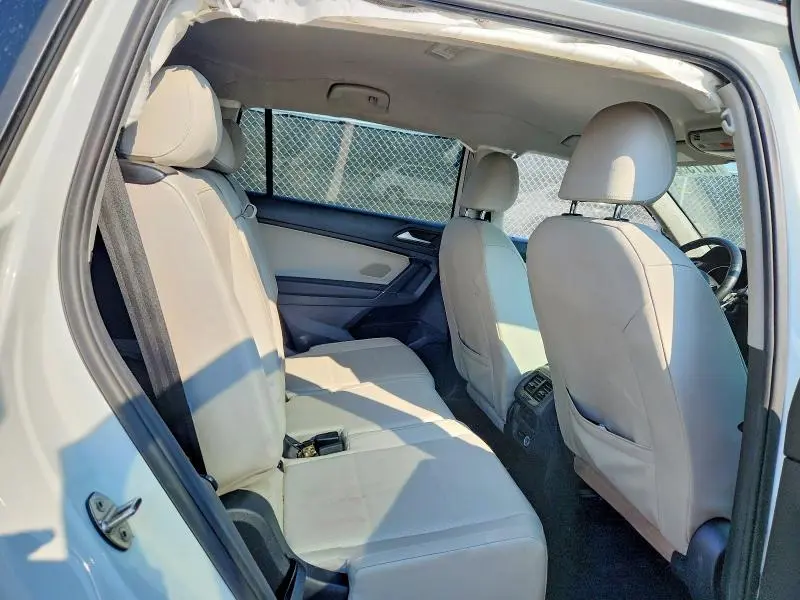 2020 VOLKSWAGEN TIGUAN SE  