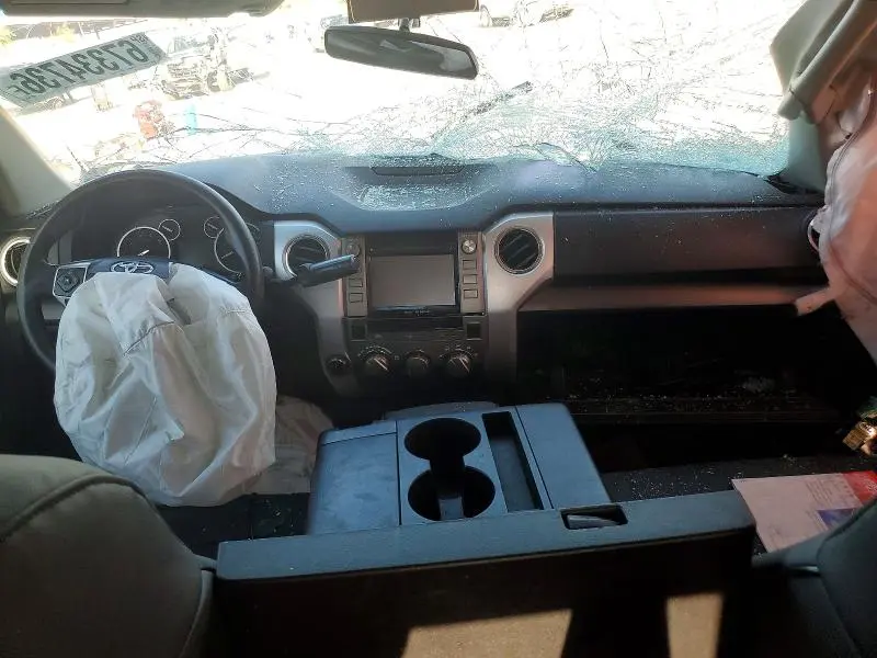 2016 TOYOTA TUNDRA SR5  