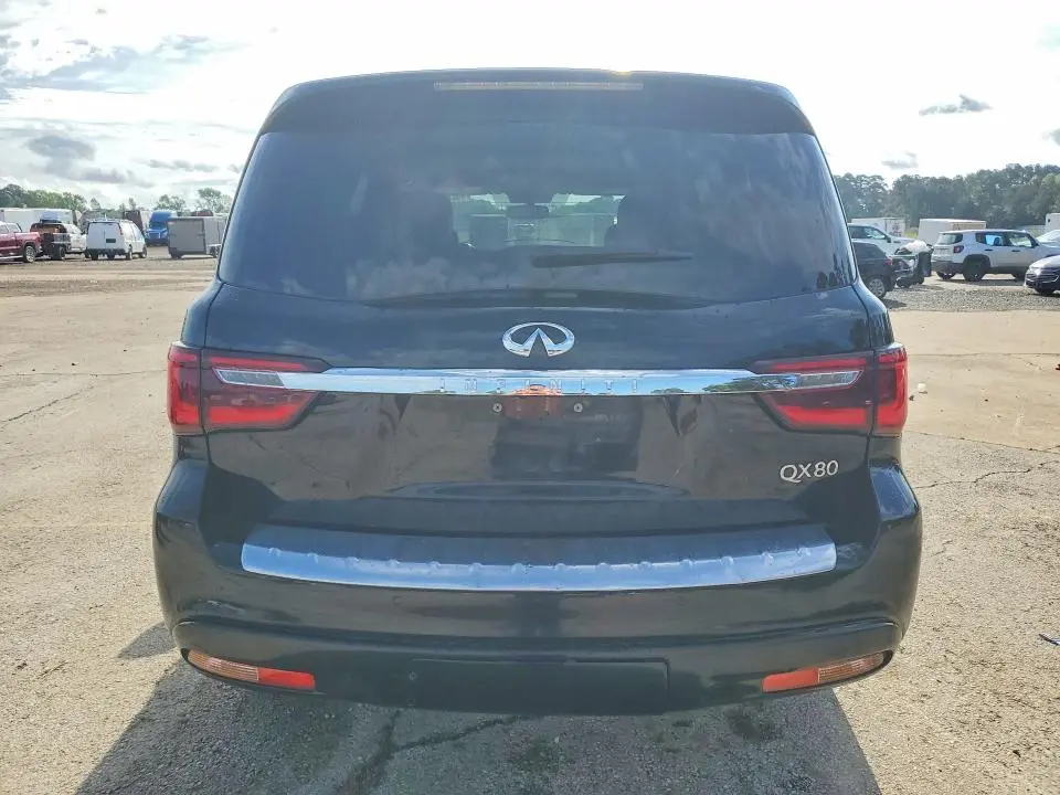 2019 INFINITI QX80 LUXE  