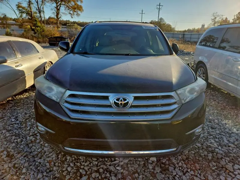 2013 TOYOTA HIGHLANDER LIMITED  