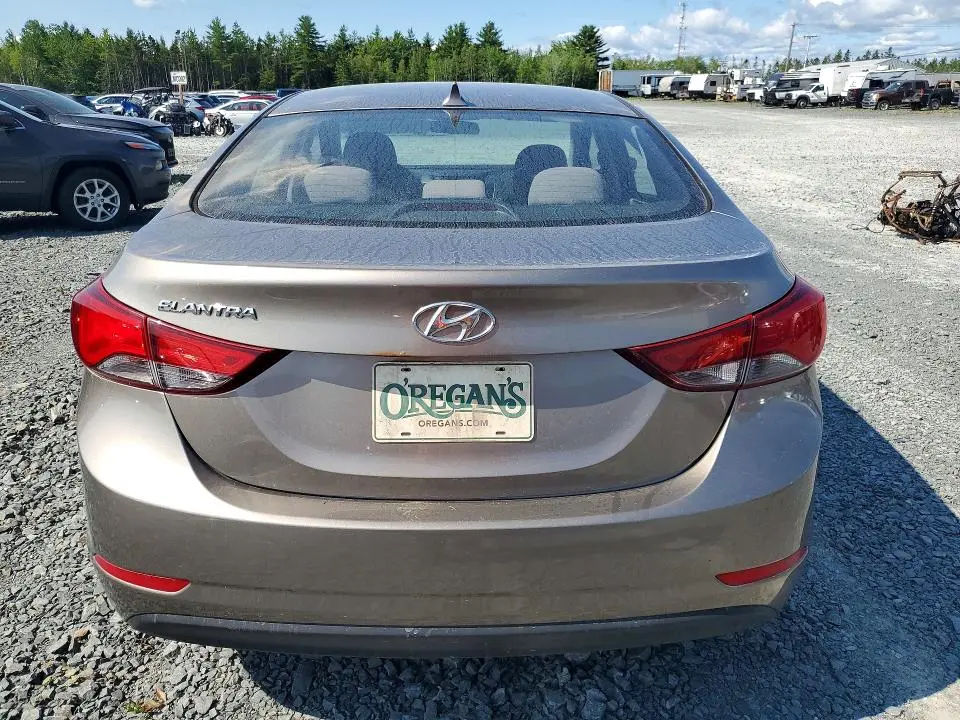 2014 HYUNDAI ELANTRA SE  