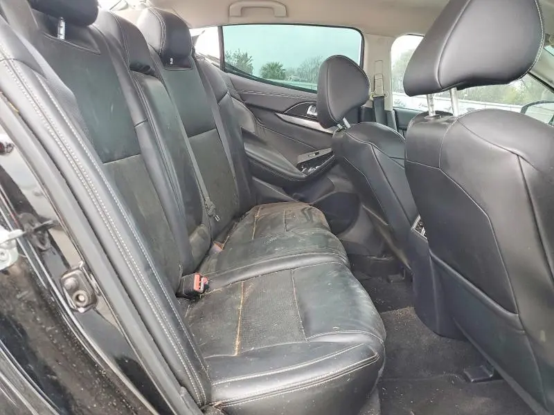 2022 NISSAN MAXIMA SV  