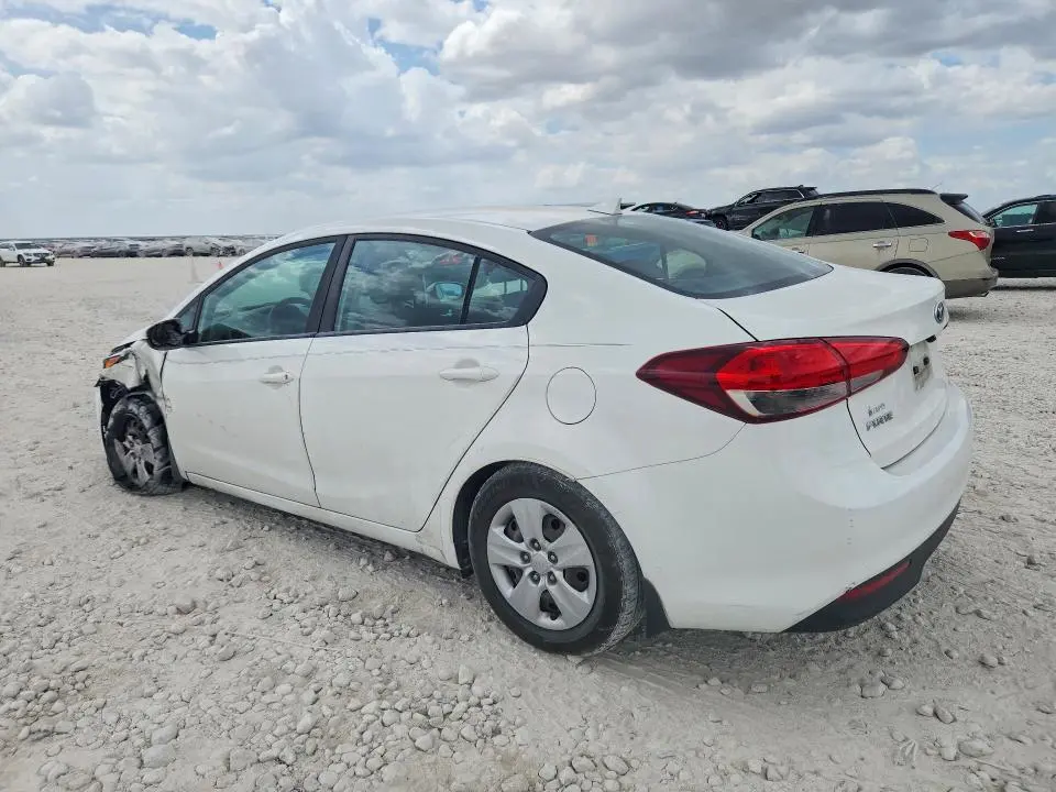 2018 KIA FORTE LX  