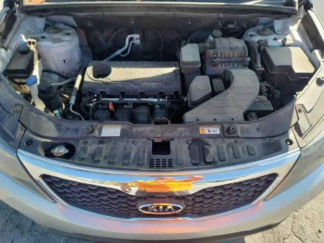 2013 KIA SORENTO LX  
