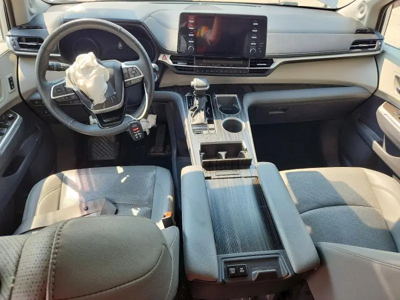 2023 TOYOTA SIENNA LIMITED 7-PASSENGER  