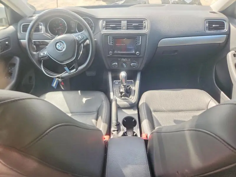 2017 VOLKSWAGEN JETTA SE  