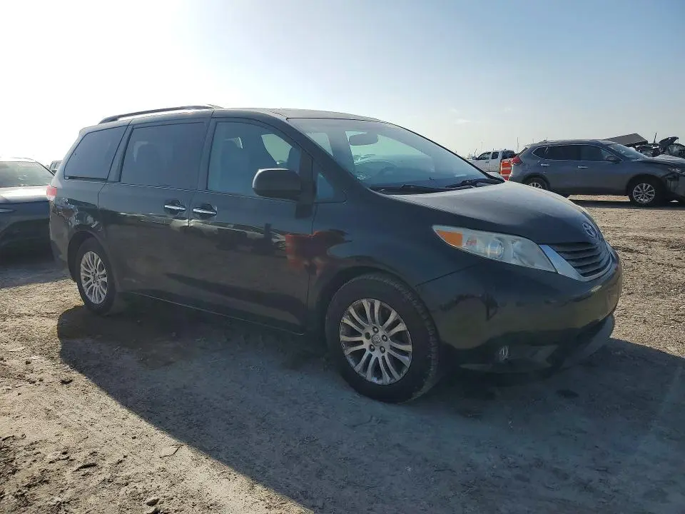 2011 TOYOTA SIENNA XLE 8-PASSENGER  
