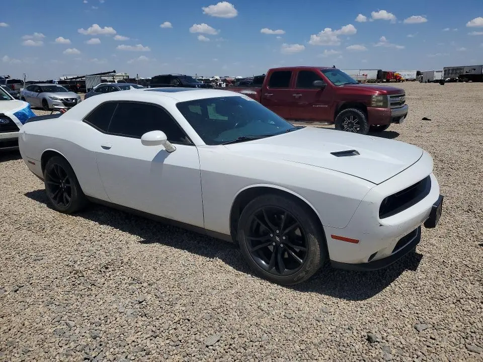 2018 DODGE CHALLENGER SXT  