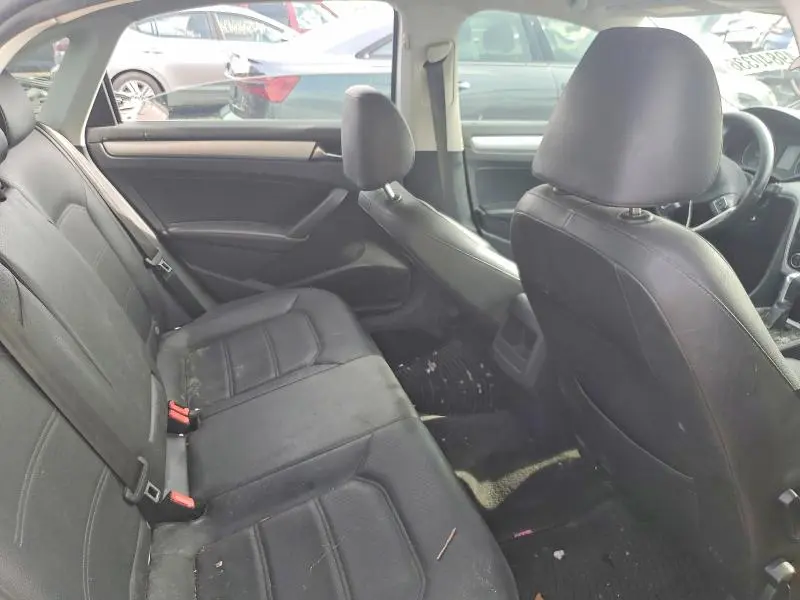 2012 VOLKSWAGEN PASSAT SE  