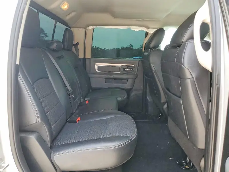 2018 RAM 1500 SLT  