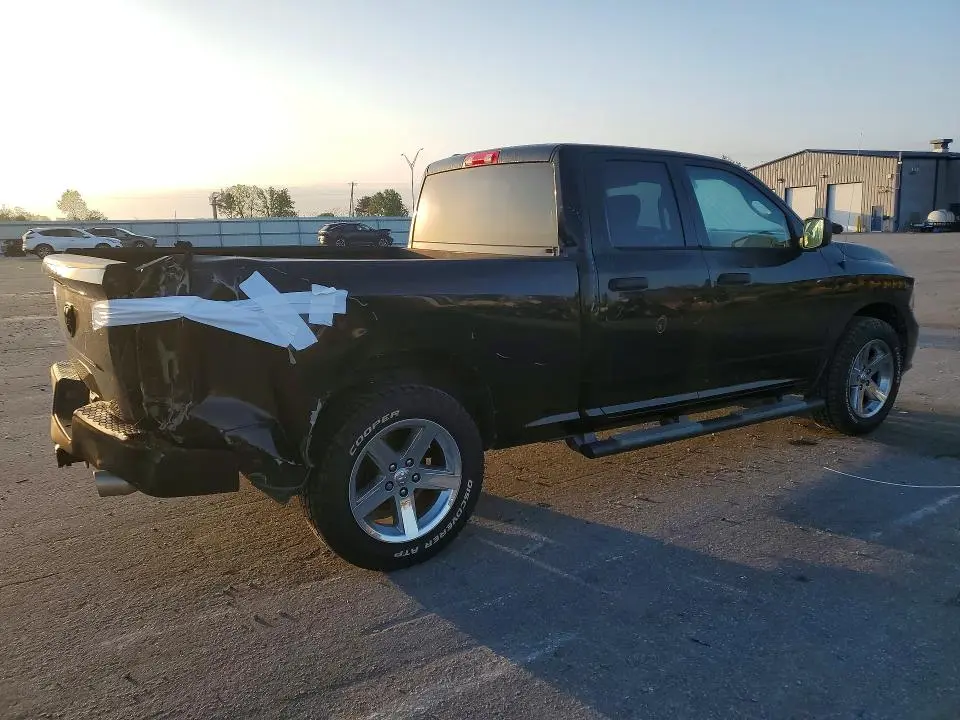 2014 RAM 1500 ST  