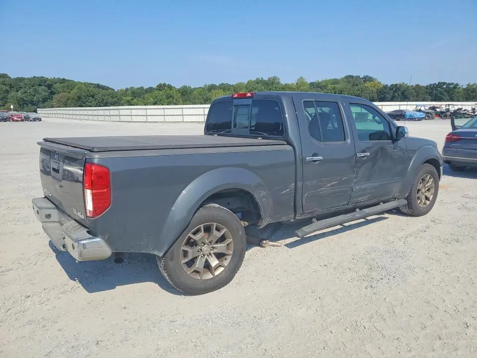 2014 NISSAN FRONTIER SL  
