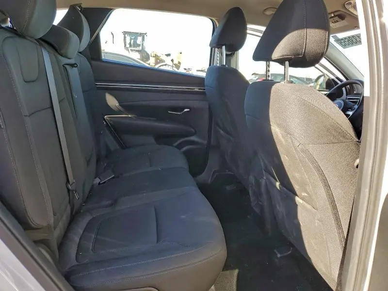 2024 HYUNDAI TUCSON SE  