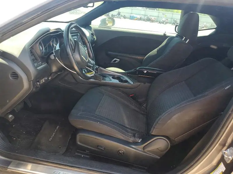 2015 DODGE CHALLENGER SXT  