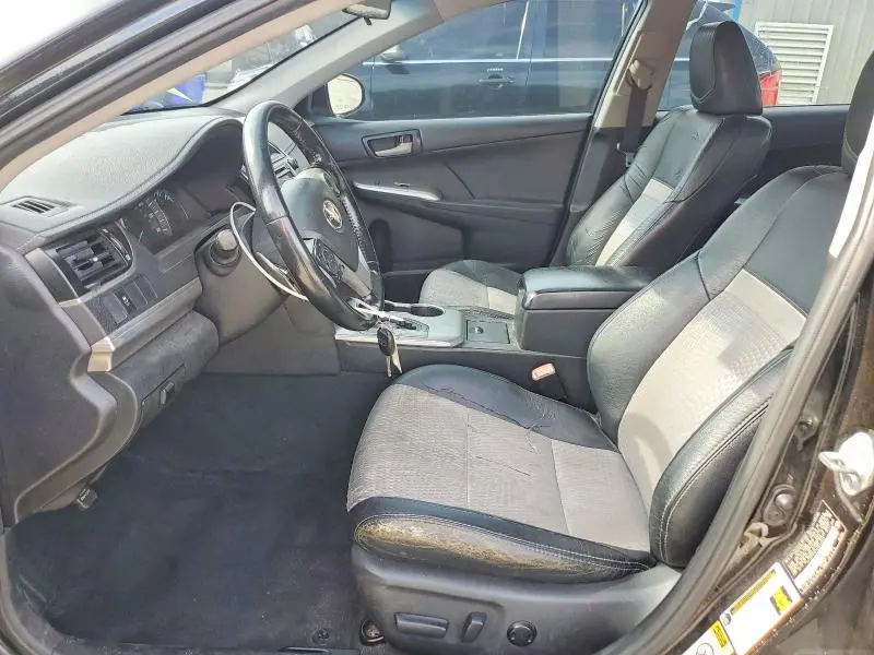 2013 TOYOTA CAMRY SE  