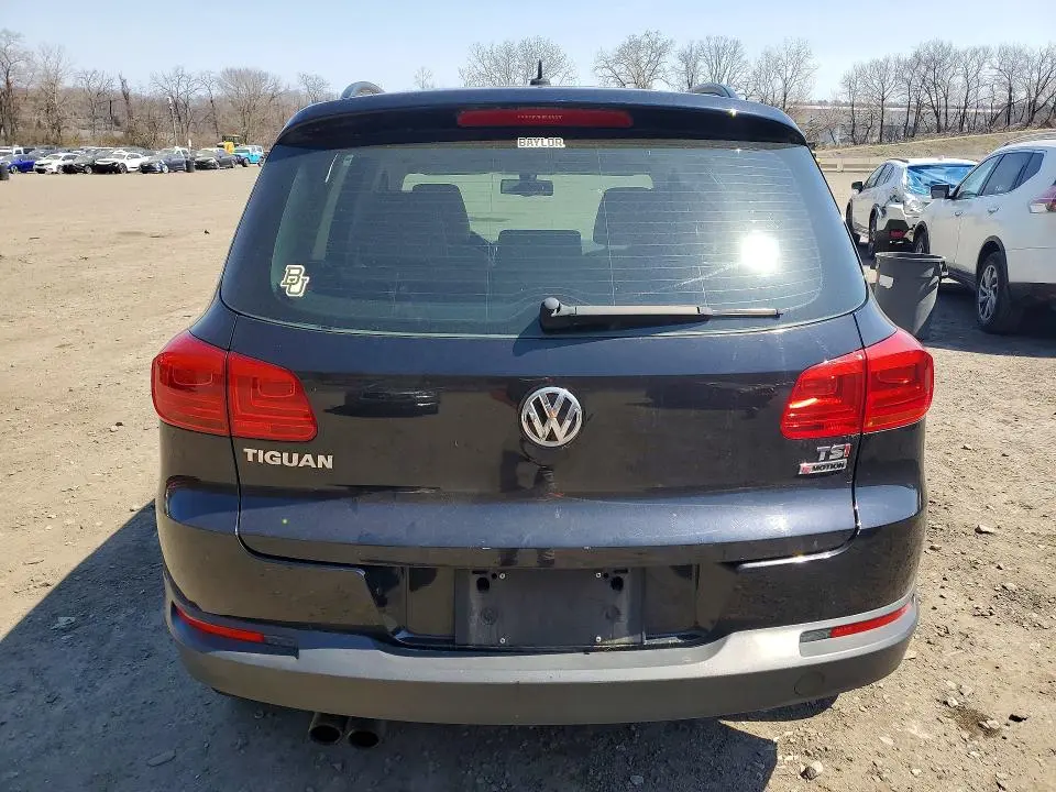 2016 VOLKSWAGEN TIGUAN   