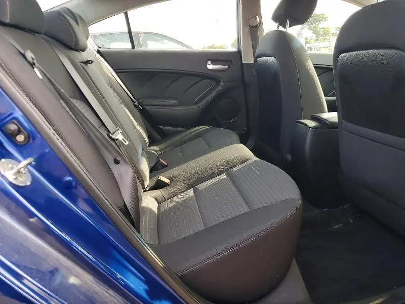 2018 KIA FORTE LX  