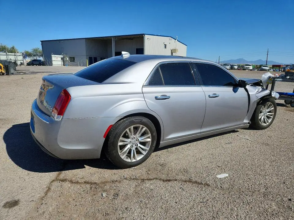 2016 CHRYSLER 300C   