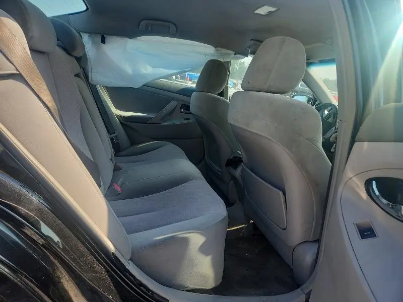 2011 TOYOTA CAMRY LE  