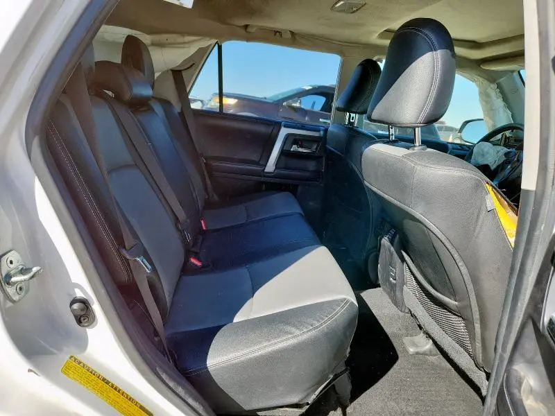 2016 TOYOTA 4RUNNER SR5  