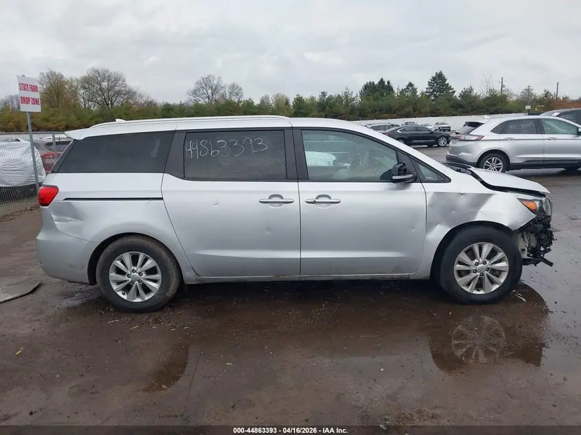 2017 KIA SEDONA LX