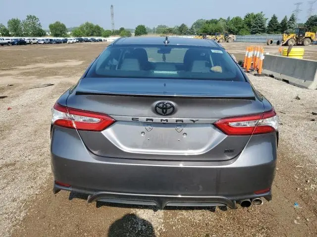 2020 TOYOTA CAMRY SE  