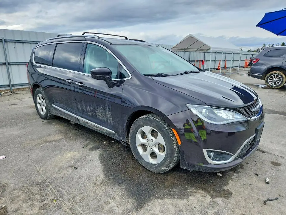 2017 CHRYSLER PACIFICA TOURING L PLUS  
