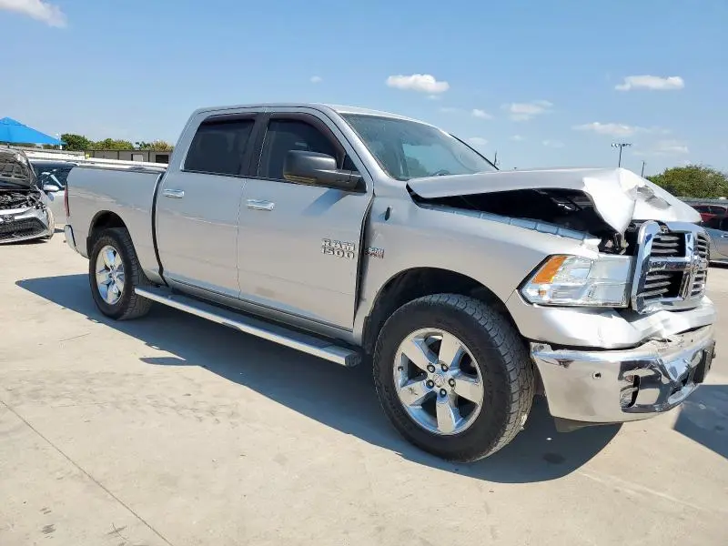 2015 RAM 1500 SLT