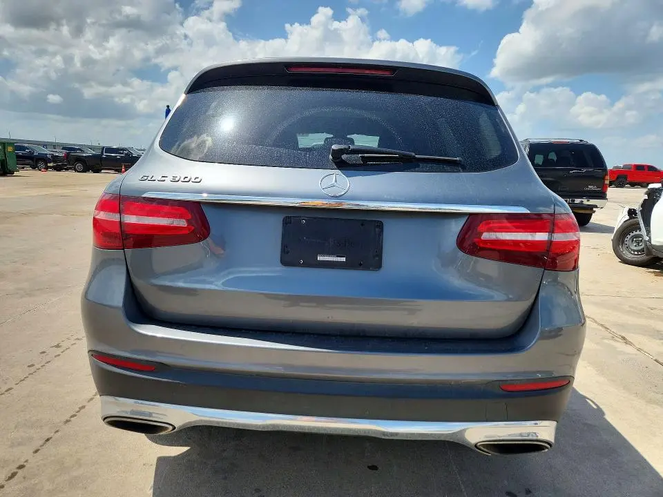 2019 MERCEDES-BENZ GLC 300  