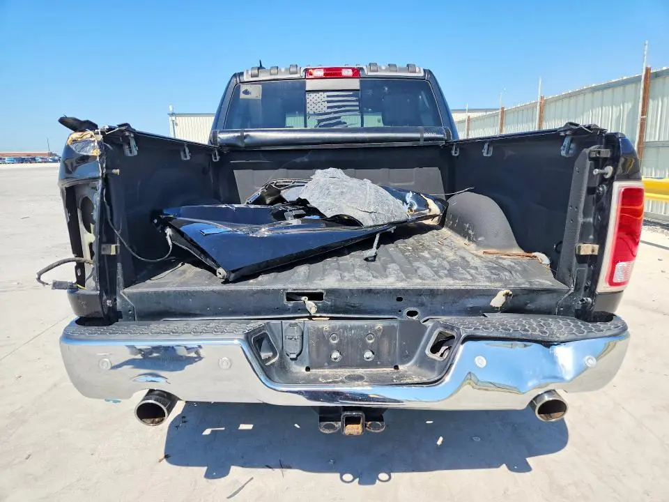 2015 RAM 1500 LARAMIE  