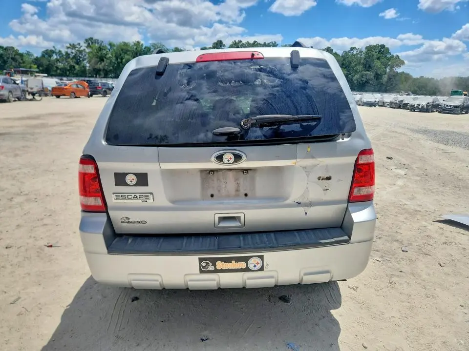 2011 FORD ESCAPE XLT  
