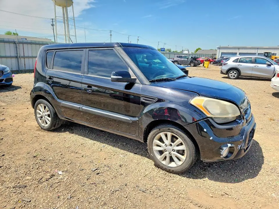 2013 KIA SOUL +  